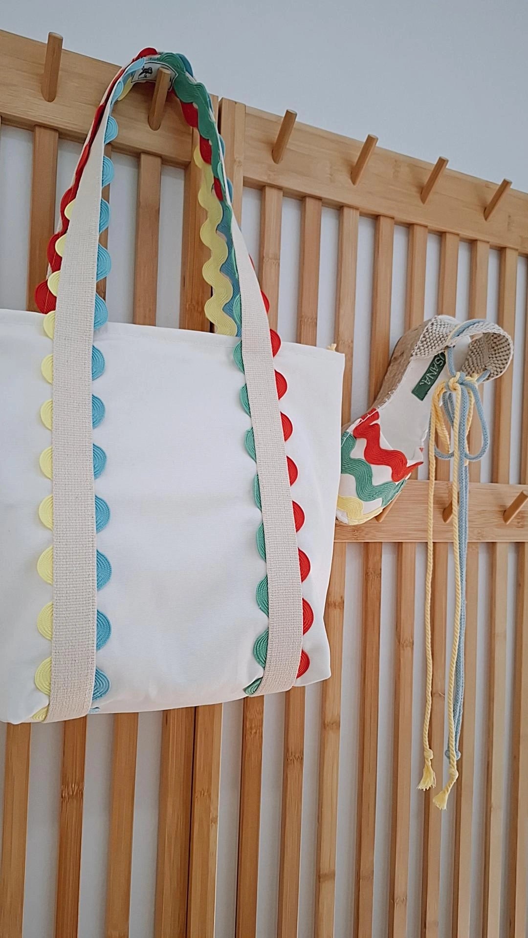 Cuñas ABRIL