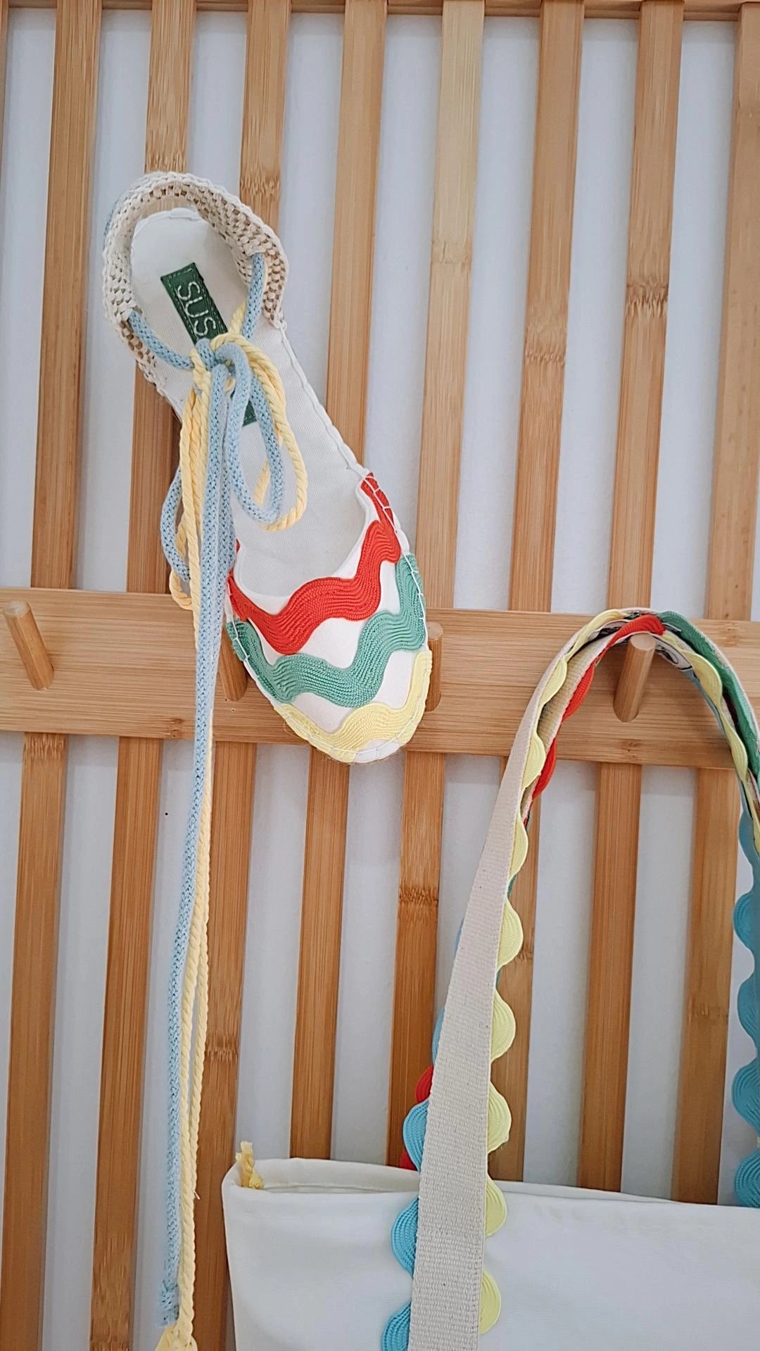 Cuñas ABRIL