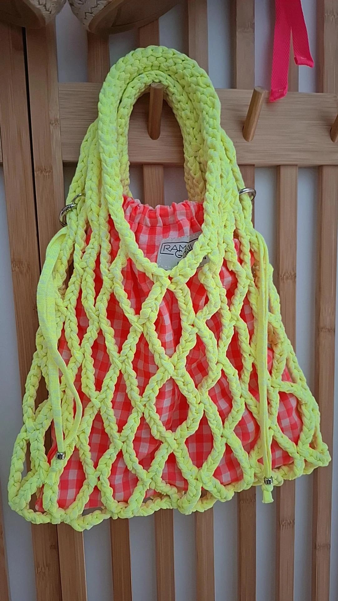 Bolso red