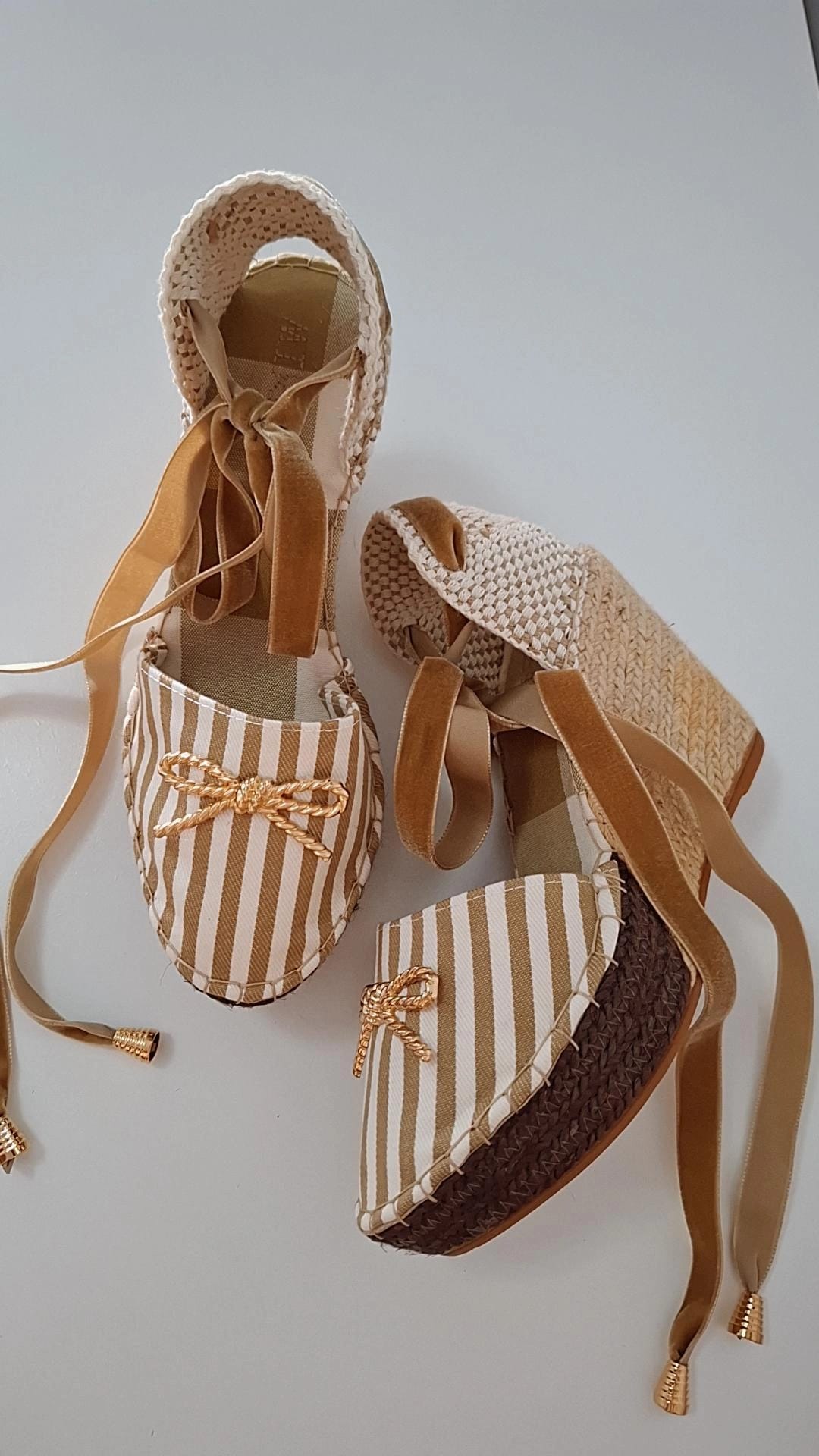 Alpargata Modelo Lazo cuña de 10cm