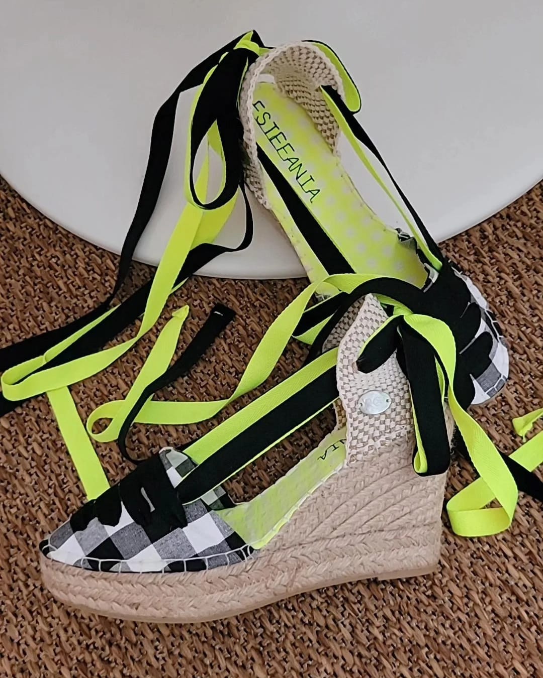 Alpargata Modelo Vichy Black & Fluor cuña de 10cm