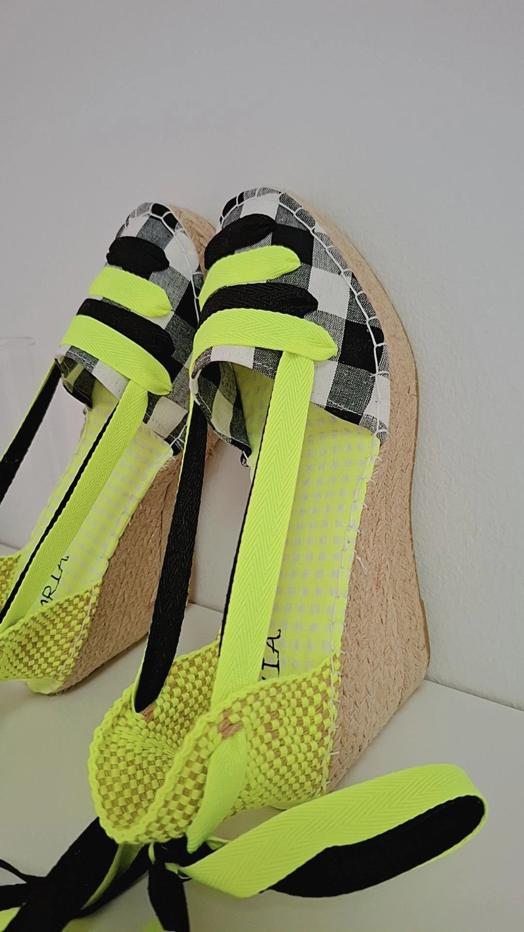 Alpargata Modelo Vichy Black & Fluor