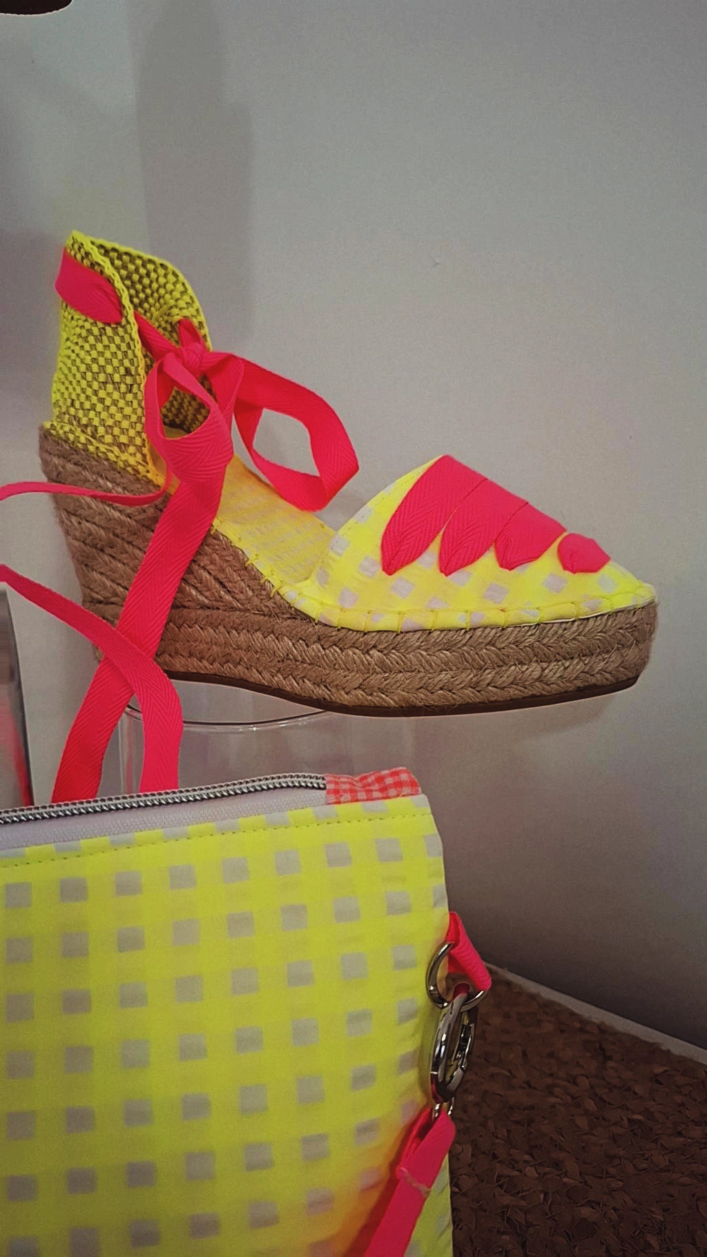 Vichy Amarillo Fluor